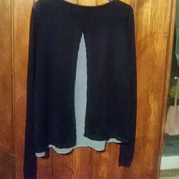 H&M Blouse - Picture 3 of 4